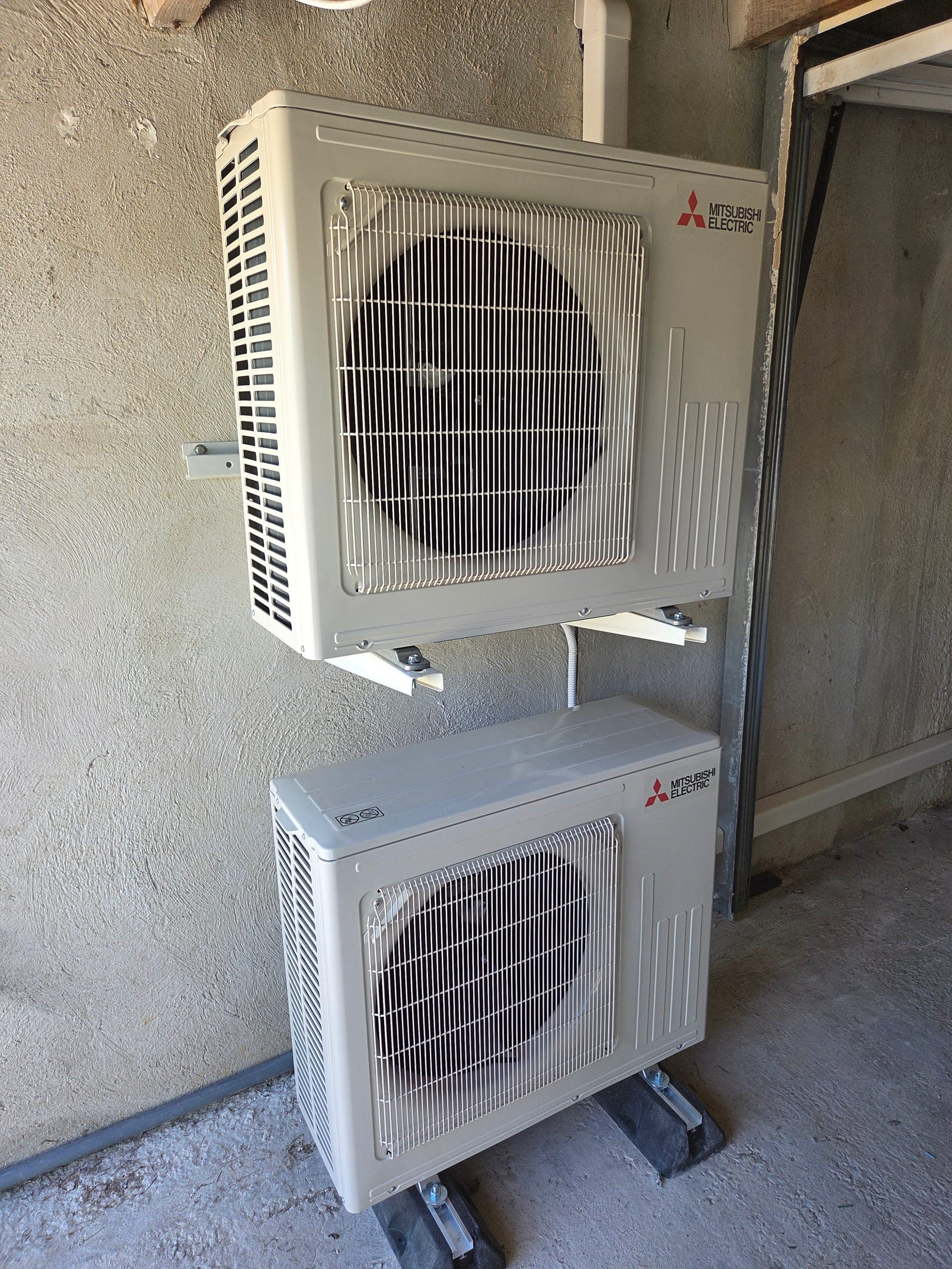 Multi-split climatisation Mitsubishi Electric — deux groupes extérieurs pour pavillon des Canourgues, Salon-de-Provence